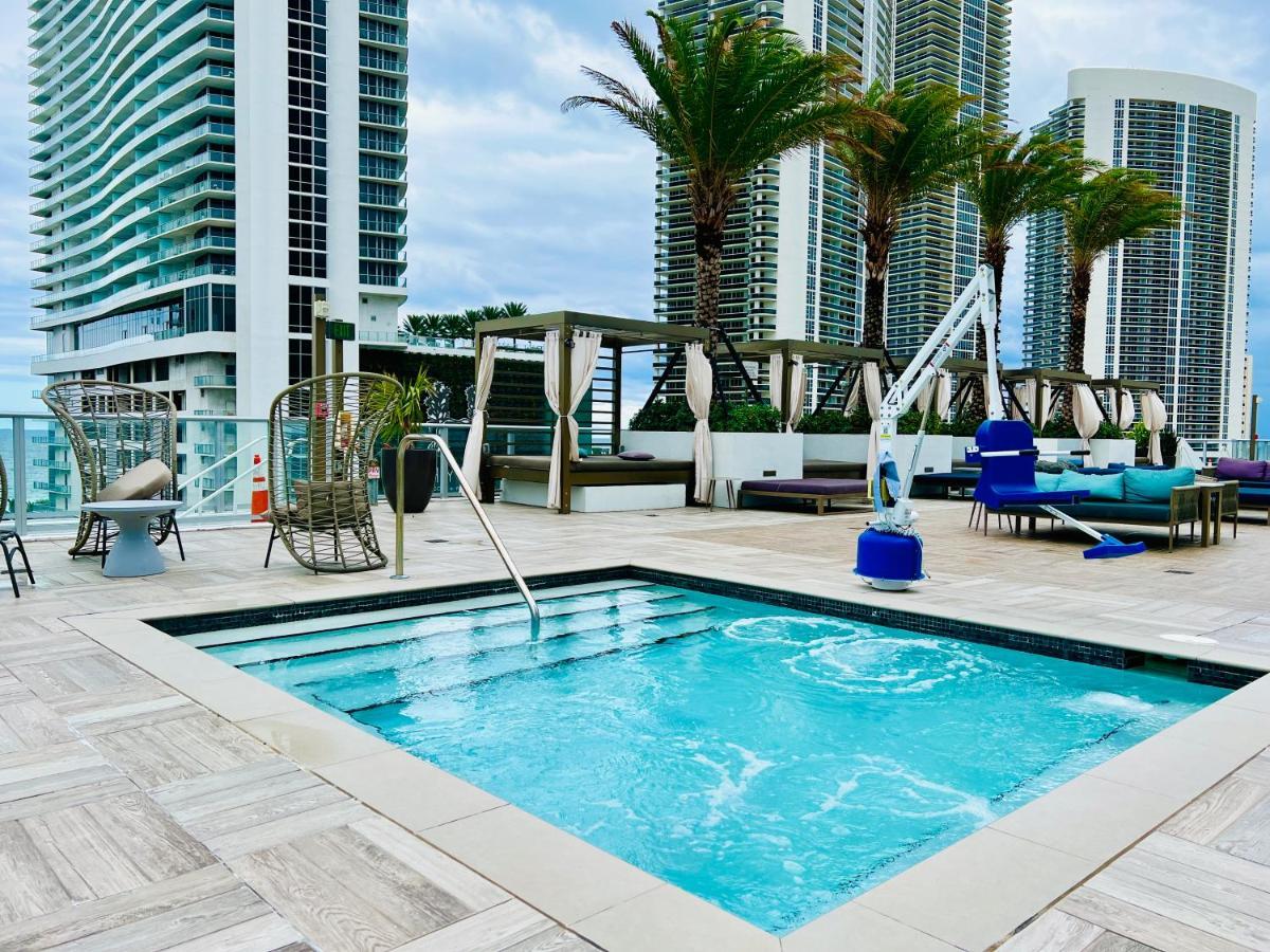 Hyde Beach House Resort - Million Apartment 2Bd 2Ba, Direct Ocean View, 1 Min From Beach, 6 Guests Hollywood Buitenkant foto